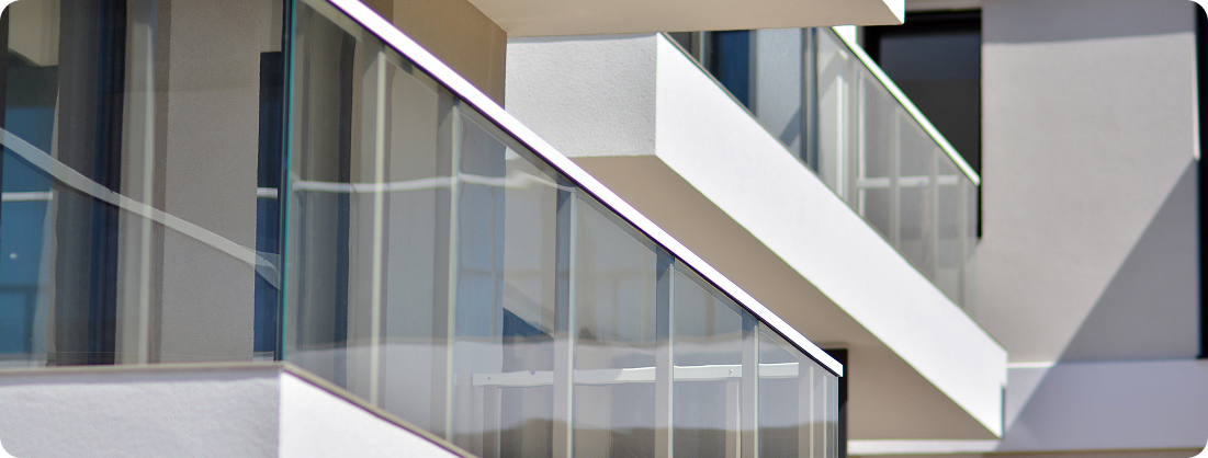 Aluminium Plain Glass Railings
